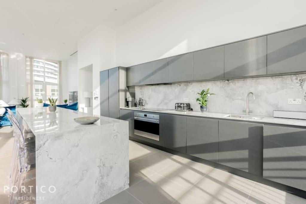 Appartamento Portico Residences - Stunning Penthouse With River Views In Battersea *